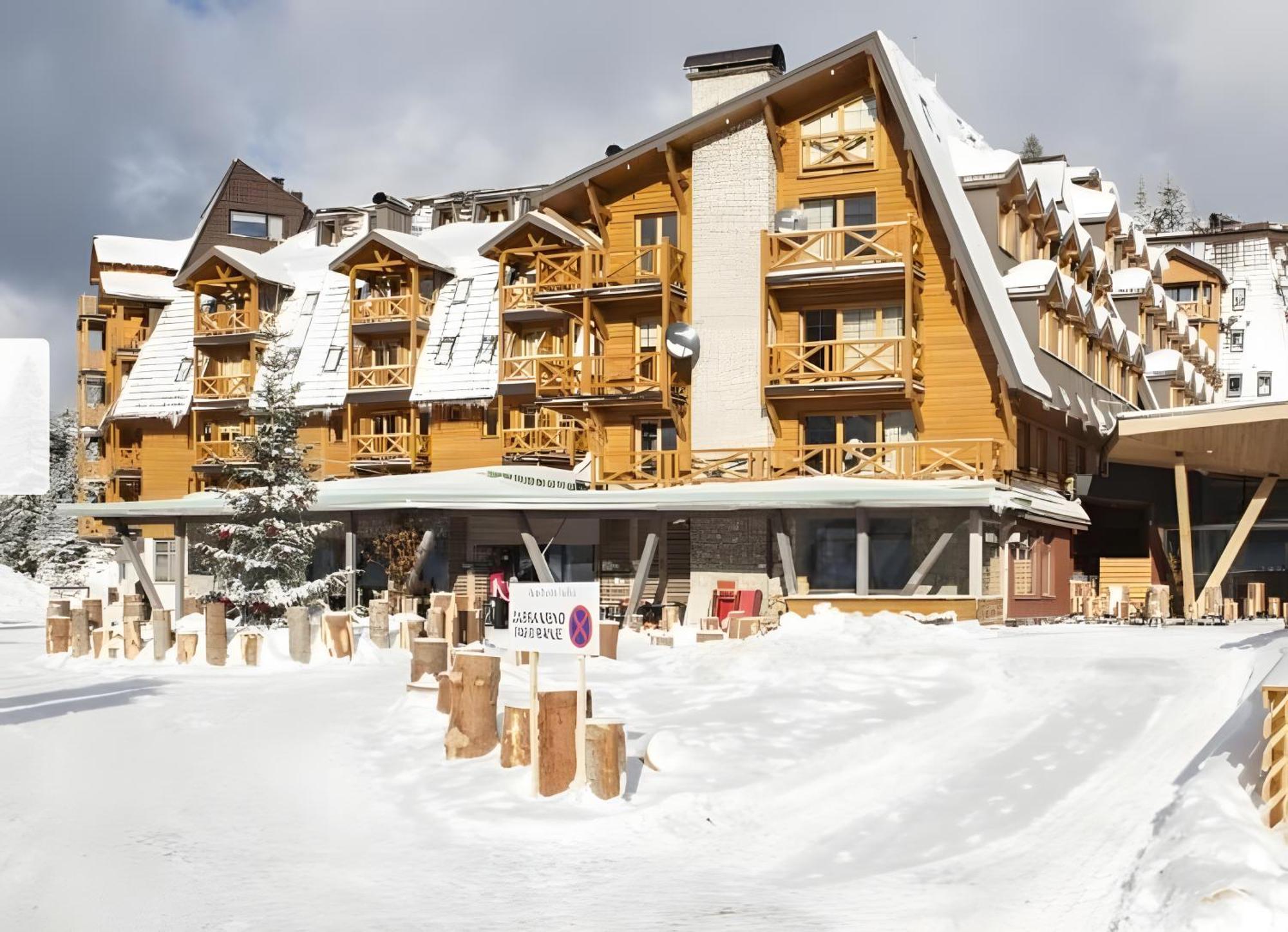 Apartments B229 & B230 In Aparthotel Vucko, Jahorina -Private Host Exterior photo